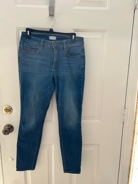 LOFT Mid-Dark Blue Curvy Skinny Jeans - Women's size 8